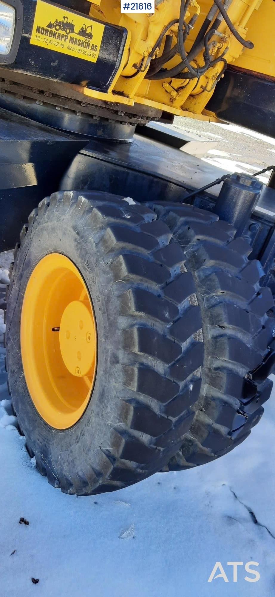 Komatsu PW 160-7K Wheel Excavator w/ Rototilt