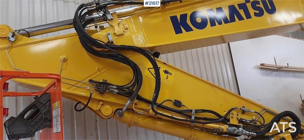 Komatsu PC 210 LC-11 w/ Sanding Bucket and Rototilt