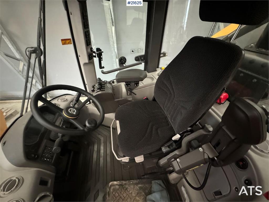Volvo L45H Wheel Loader w/ lots of equipment! only 103 h