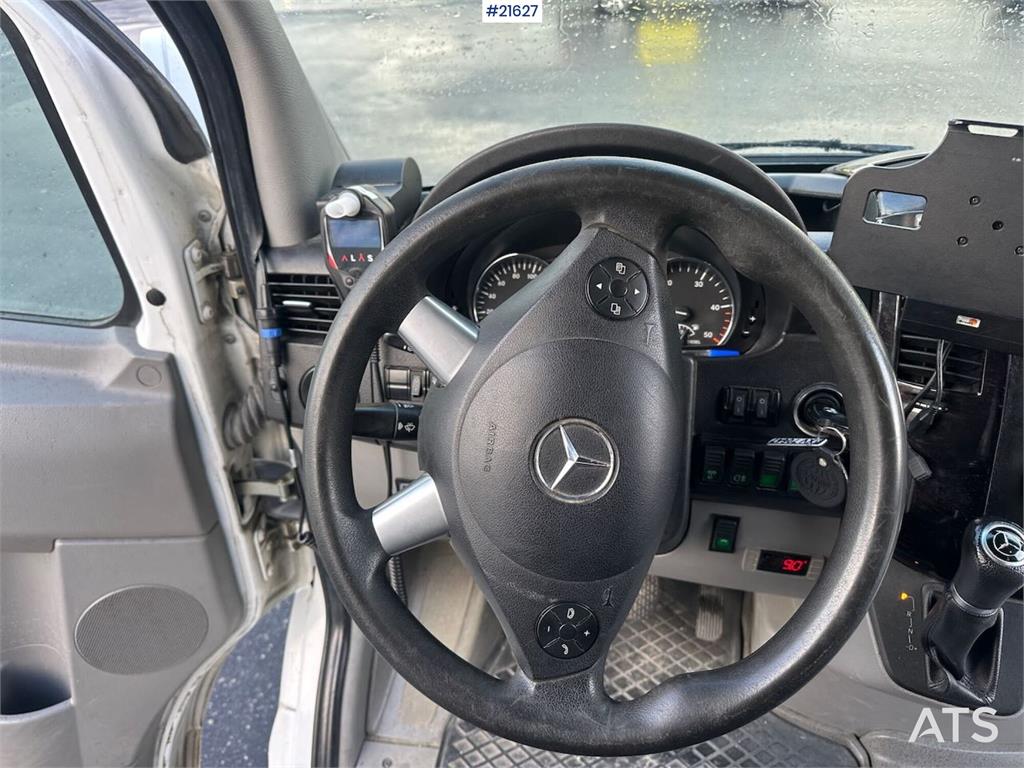 Mercedes-Benz sprinter minibus 4x2 w/ 16+1 seats, wheelchair ram