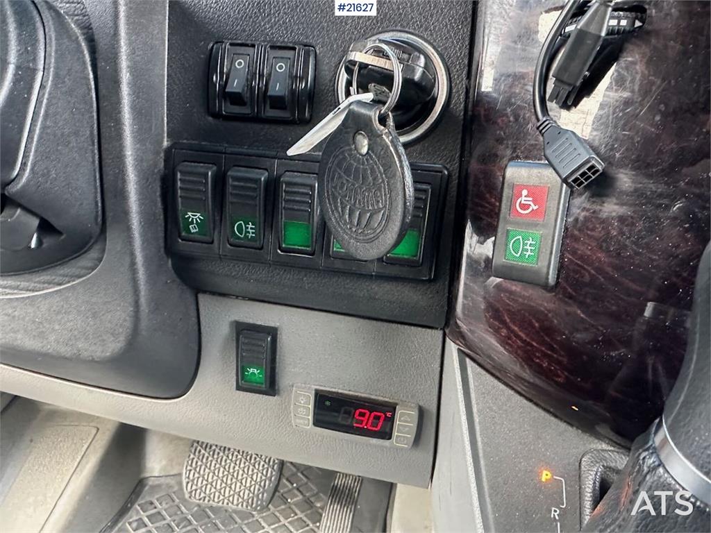 Mercedes-Benz sprinter minibus 4x2 w/ 16+1 seats, wheelchair ram