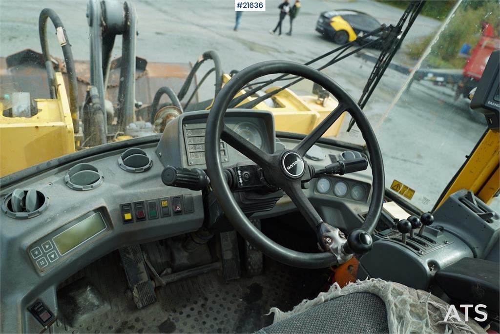 Volvo L120C wheel loader with 3rd function