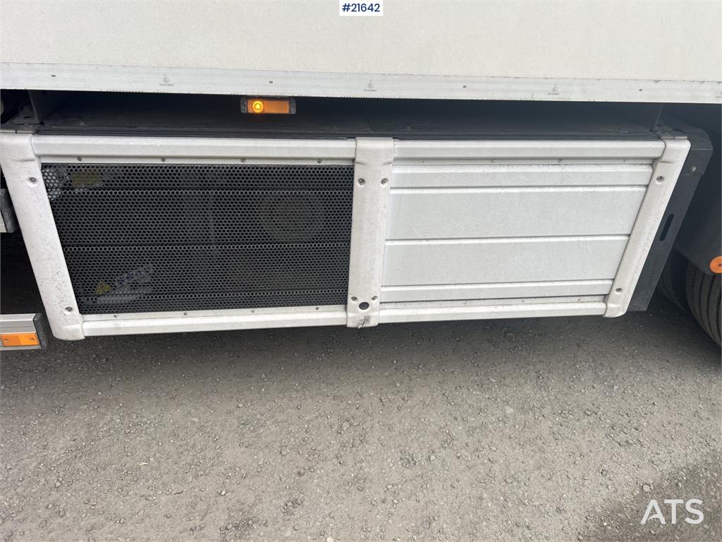 Mercedes-Benz Actros 6x2 box truck with/refrigeration/freezer un