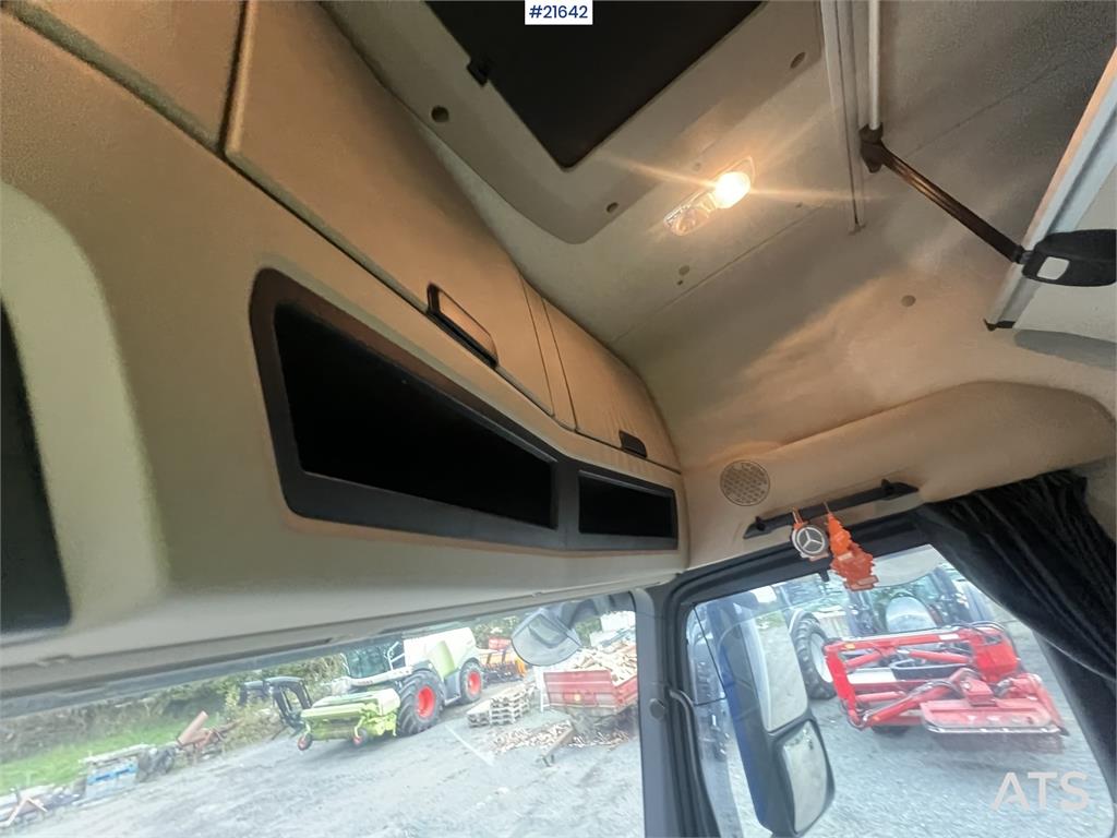 Mercedes-Benz Actros 6x2 box truck with/refrigeration/freezer un