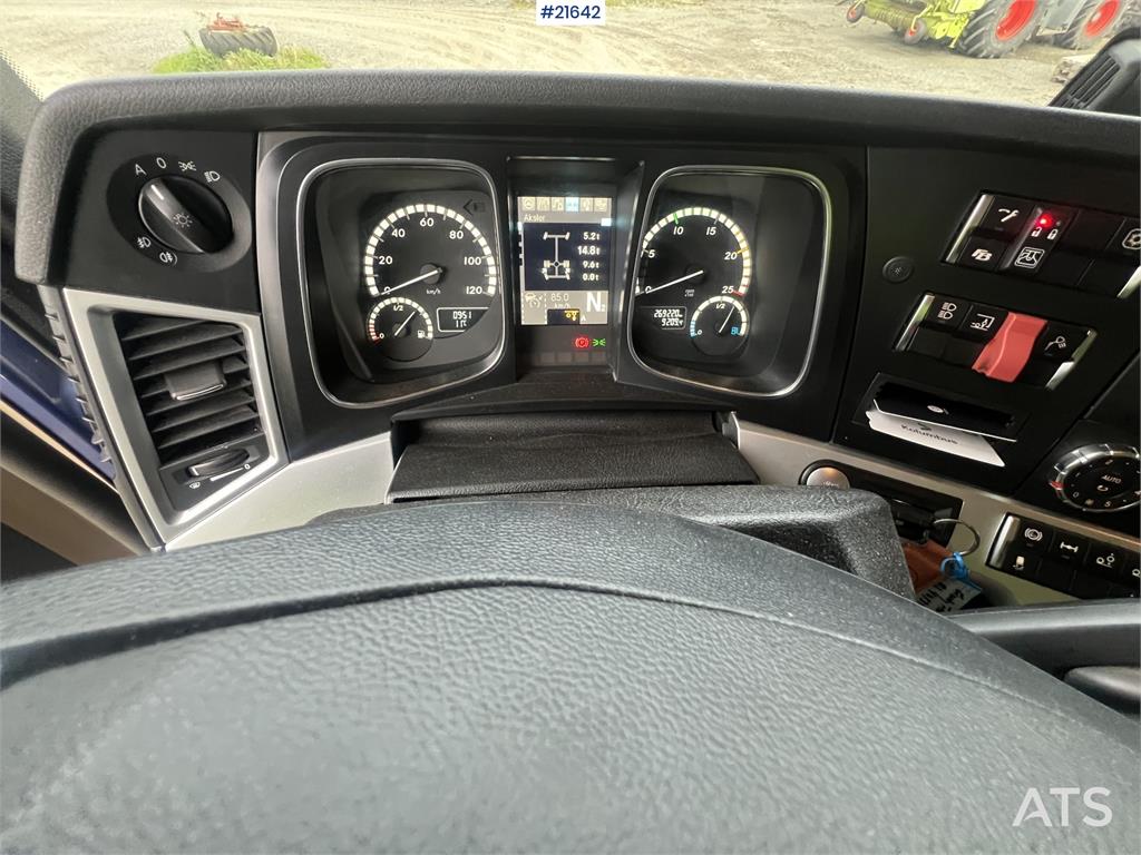 Mercedes-Benz Actros 6x2 box truck with/refrigeration/freezer un