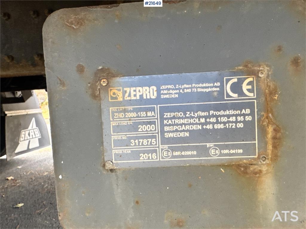 MAN TGS 35.480 8x2 Box truck w/ Full side opening.