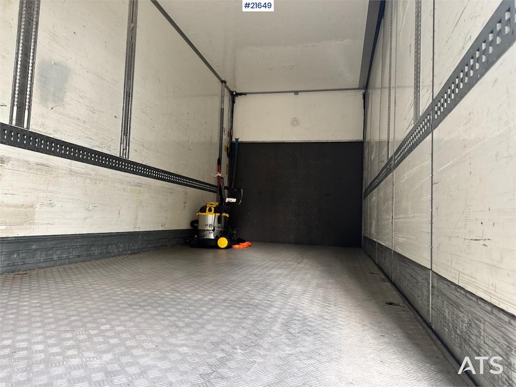 MAN TGS 35.480 8x2 Box truck w/ Full side opening.