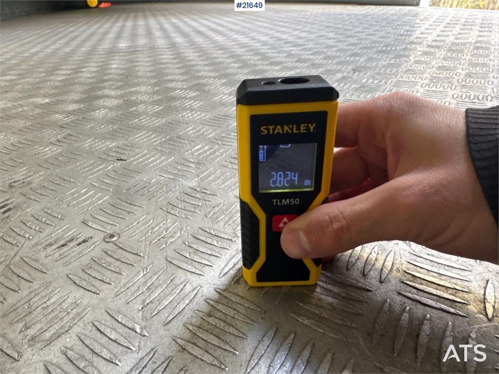 MAN TGS 35.480 8x2 Box truck w/ Full side opening.