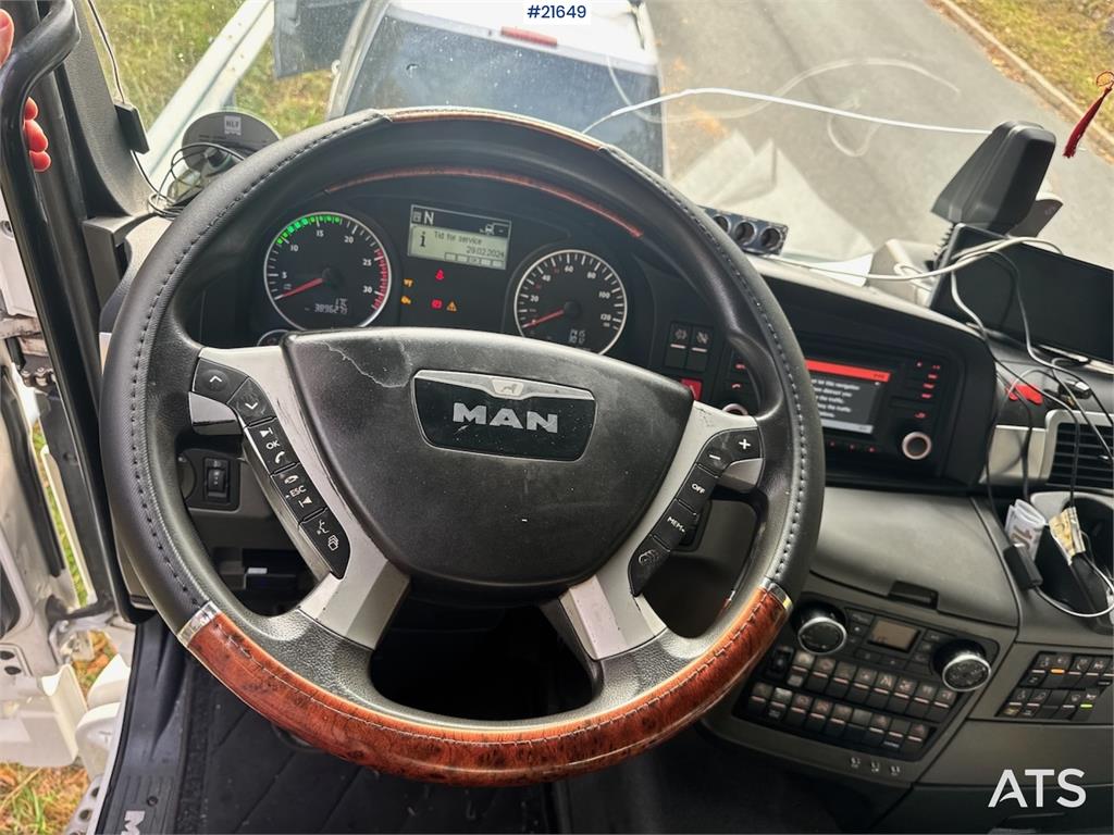 MAN TGS 35.480 8x2 Box truck w/ Full side opening.