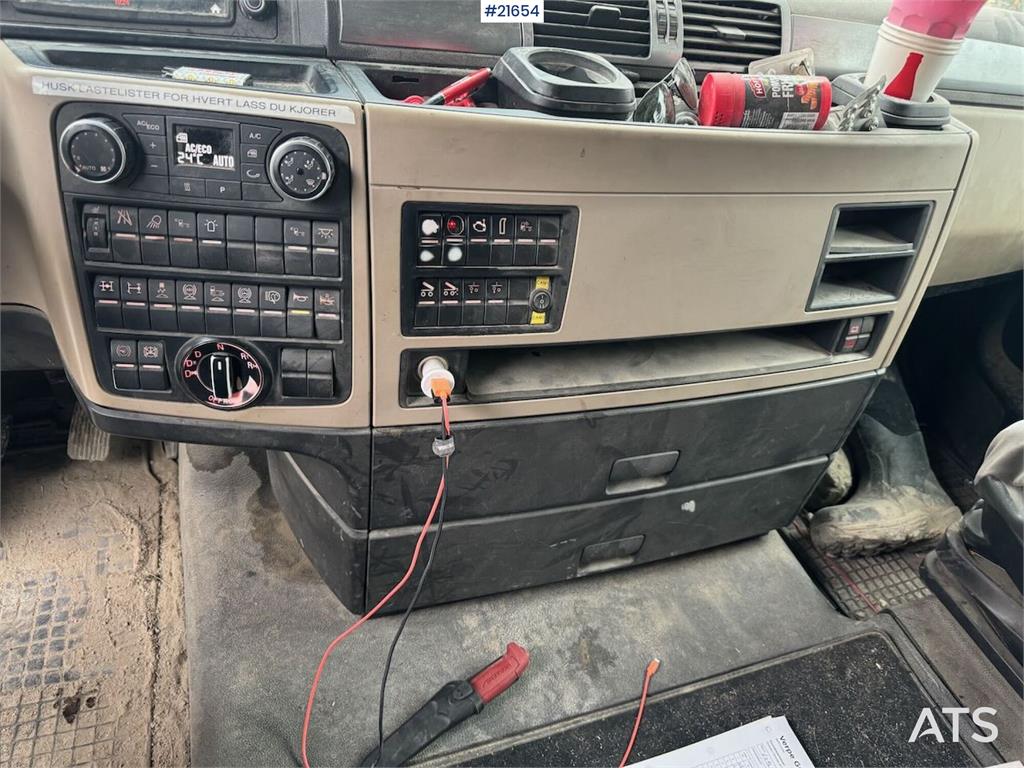 MAN TGX 26.580 6x4 – Tipper truck with snowplow setup