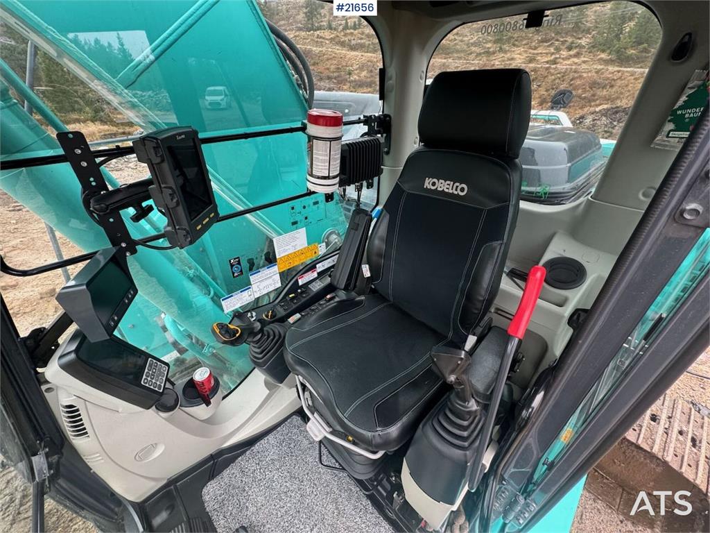 Kobelco SK230SRLC-5 Tracked Excavator w/ Tilt, Bucket and