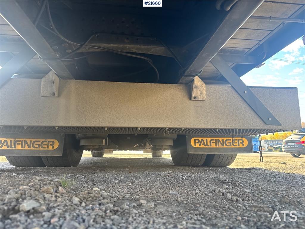 Renault T380 6x2 Crane truck w/ 19 t/m Palfinger.