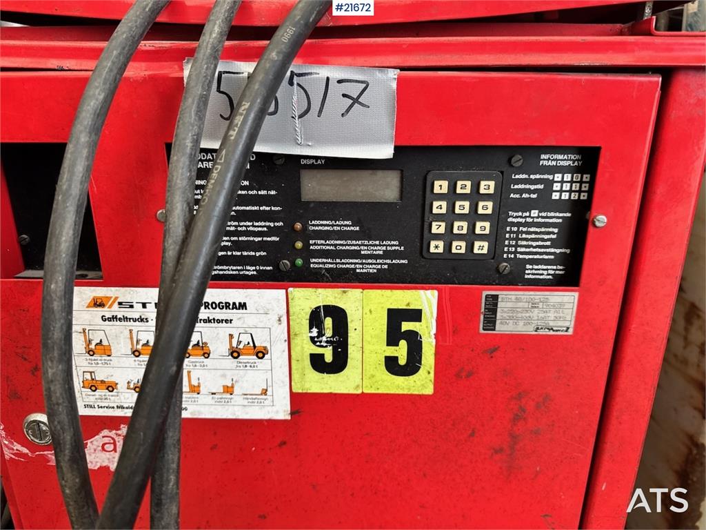 Linde E16 EL Truck w/extensions.