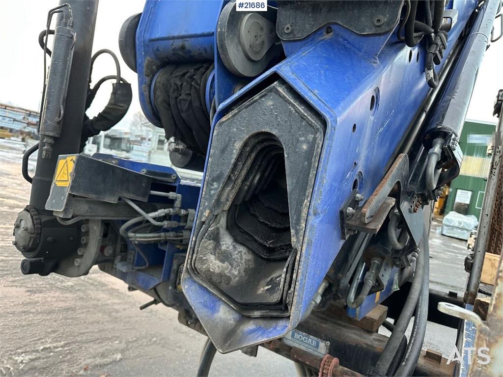 Volvo FM12 Globetrotter 6x4 crane truck w/ rear mounted