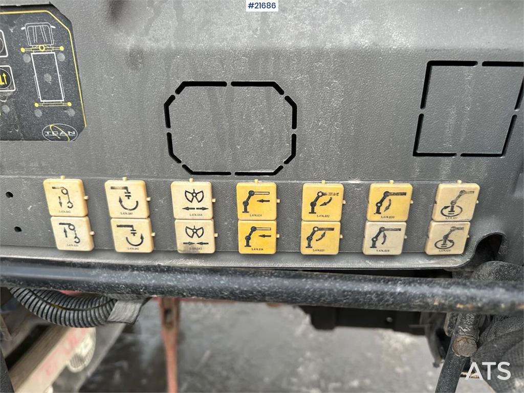 Volvo FM12 Globetrotter 6x4 crane truck w/ rear mounted