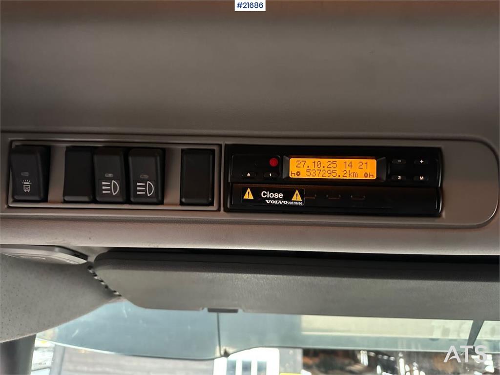 Volvo FM12 Globetrotter 6x4 crane truck w/ rear mounted