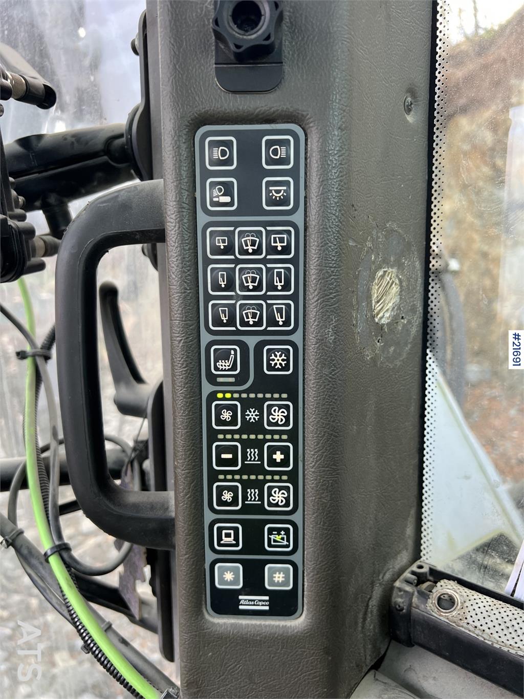 Atlas Copco smartroc T40-11 drilling rig w/2540 hammer, CME gr