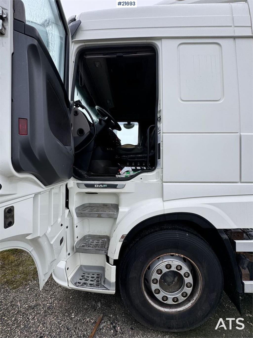 DAF XF530 6x2 Hook truck w/ VDL Hook WATCH VIDEO