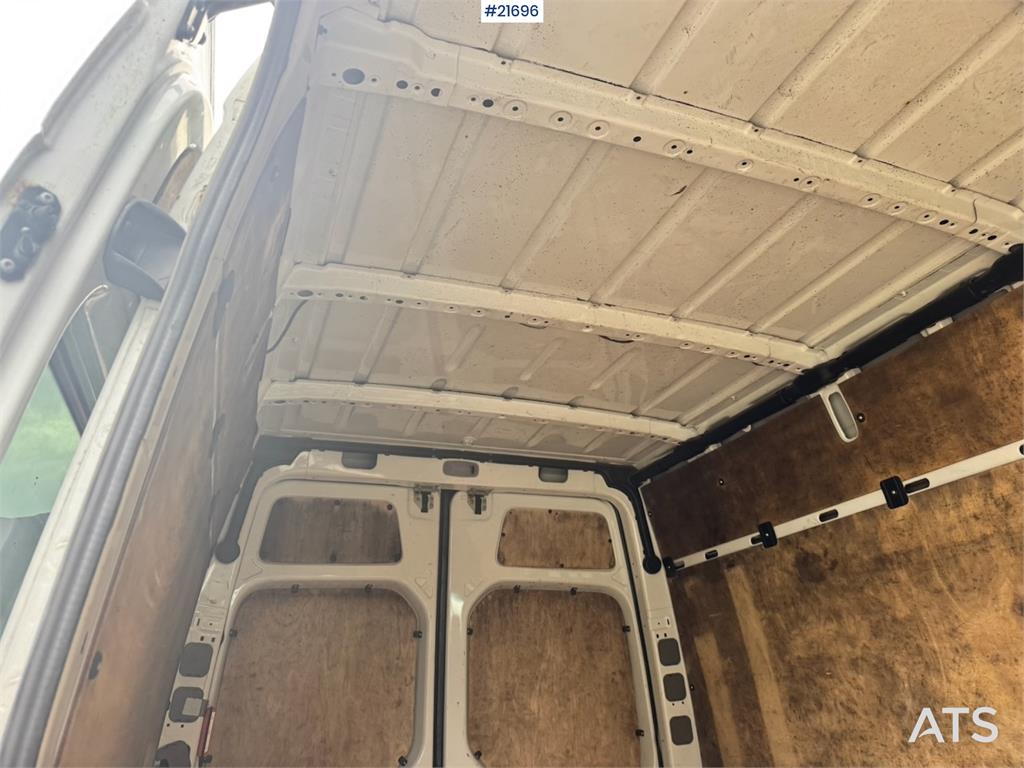 Mercedes-Benz Sprinter 316 w/ Lift