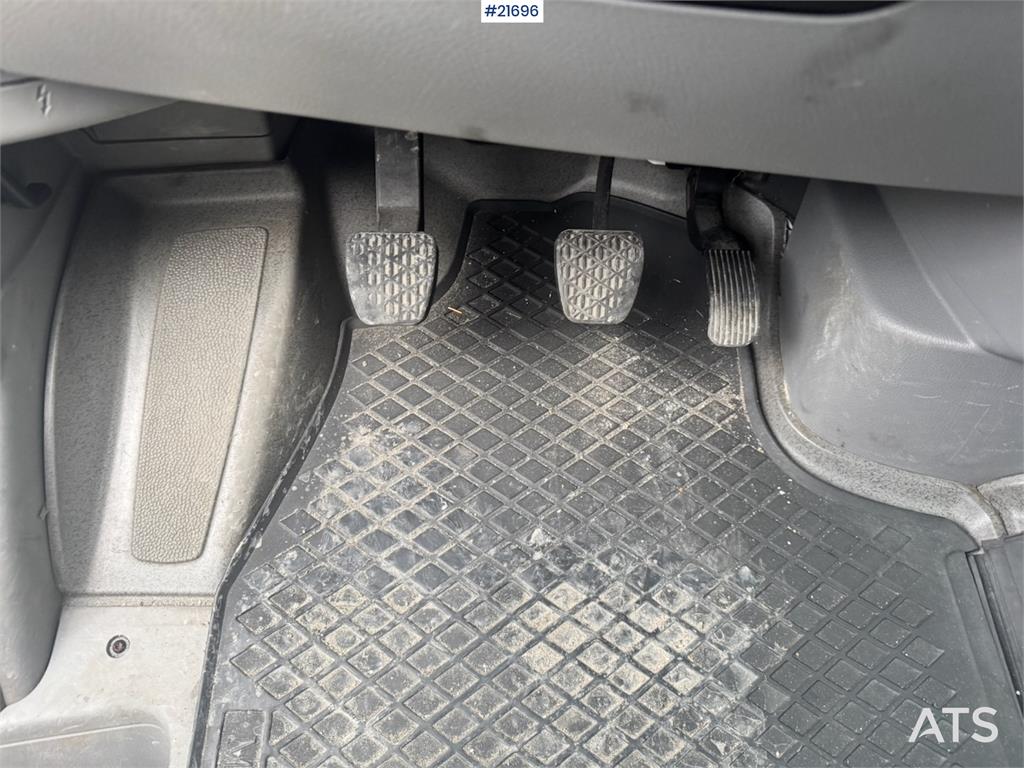 Mercedes-Benz Sprinter 316 w/ Lift