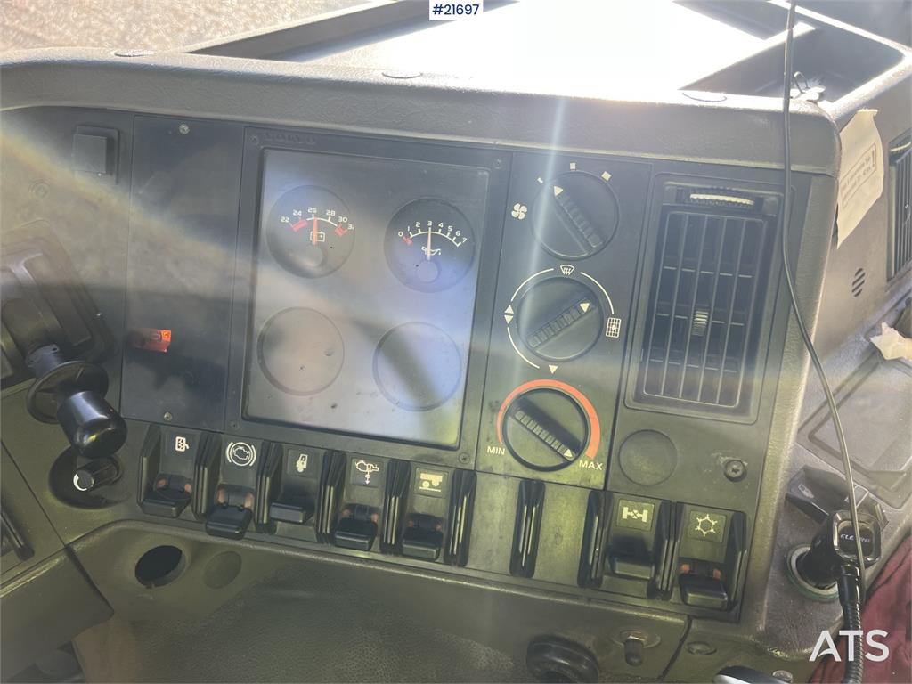 Volvo FH12 6x2 Tipper