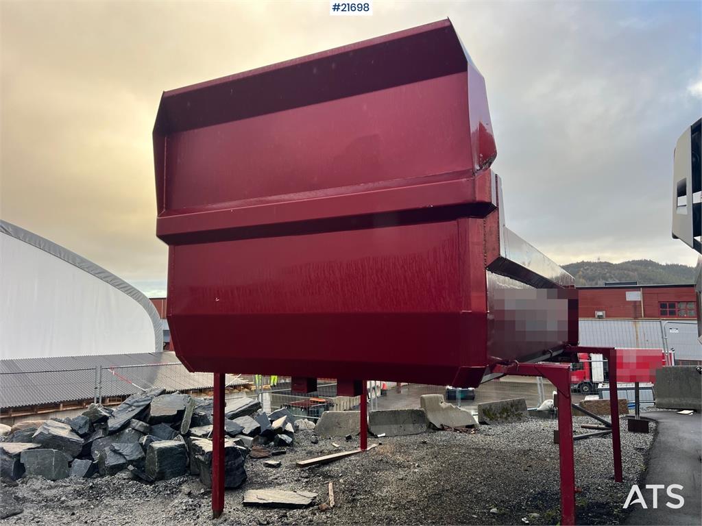 Volvo FH540 6x4 tipper truck w/ asphalt box and tipper b