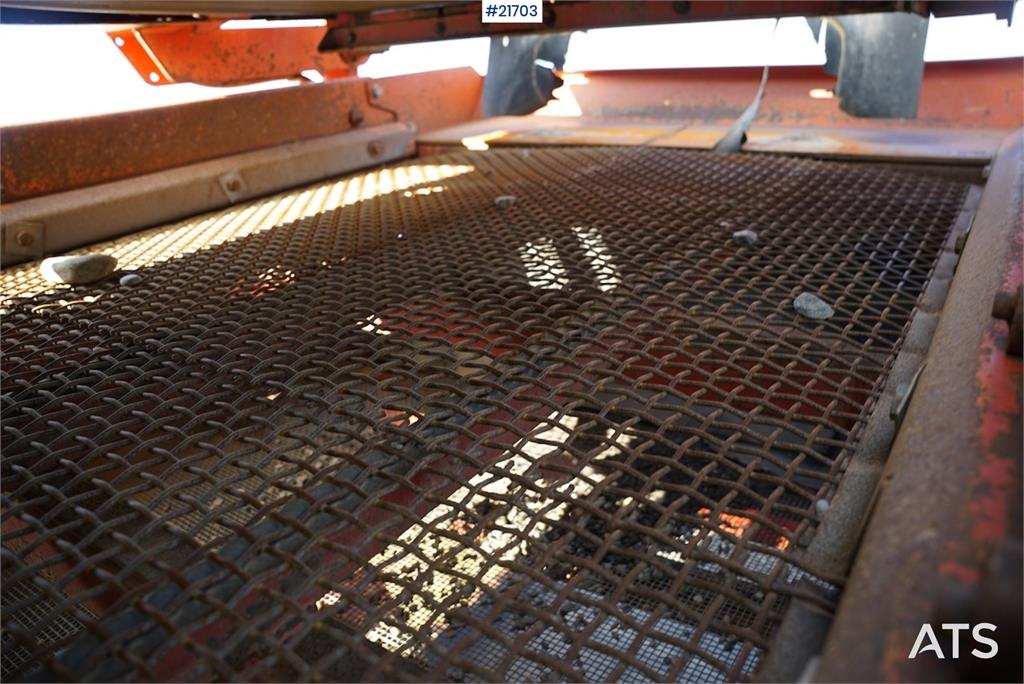 Finlay 683 2 cover sorting plant w/only 5900 hours on SEM