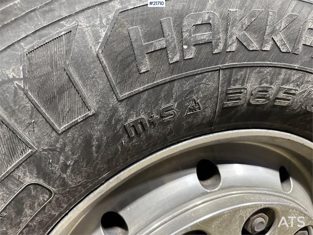 Scania R560 brøyterigget krokbil m / 20 T krok og kasse.