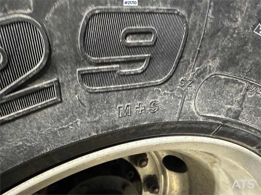 Scania R560 brøyterigget krokbil m / 20 T krok og kasse.