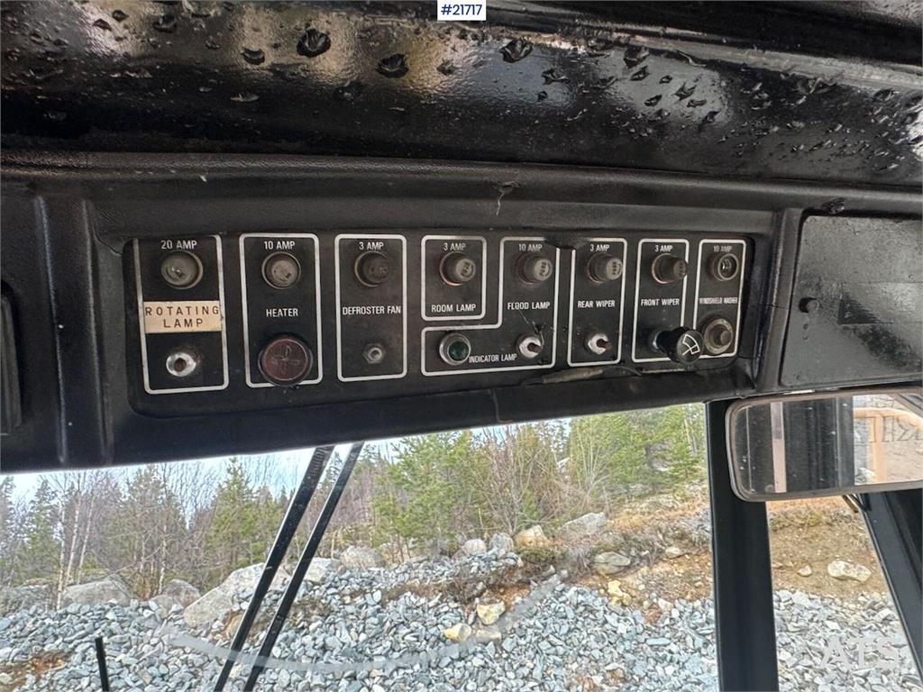 TCM 870 Wheel Loader w/ Bucket