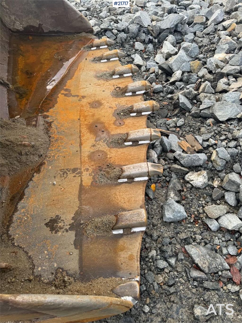 TCM 870 Wheel Loader w/ Bucket