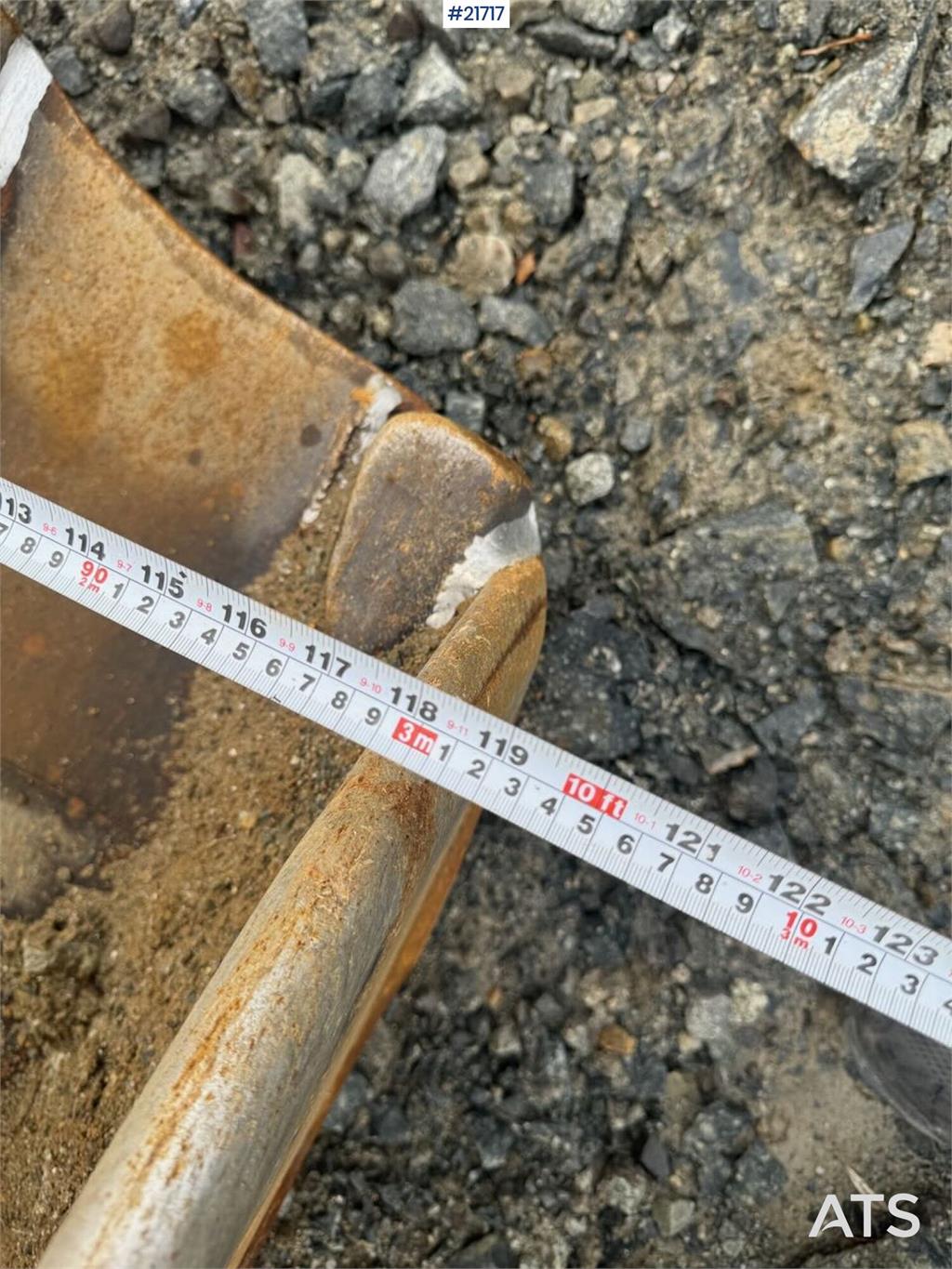 TCM 870 Wheel Loader w/ Bucket