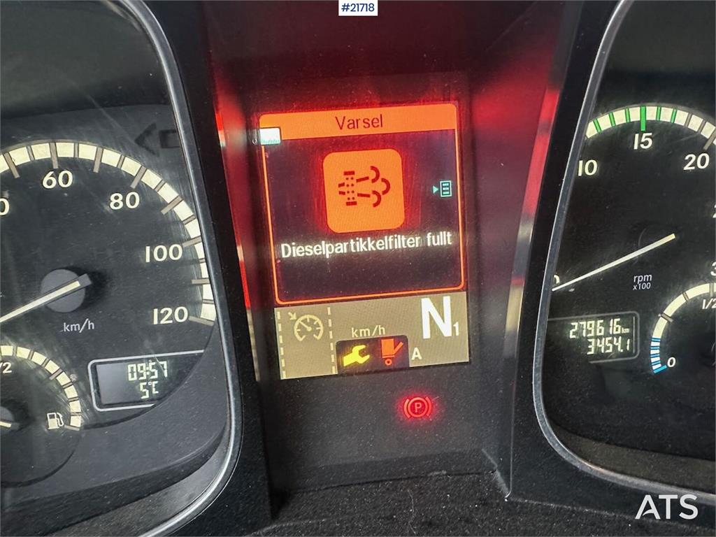 Mercedes-Benz Actros 1835 box truck w/ Full side opening, genera