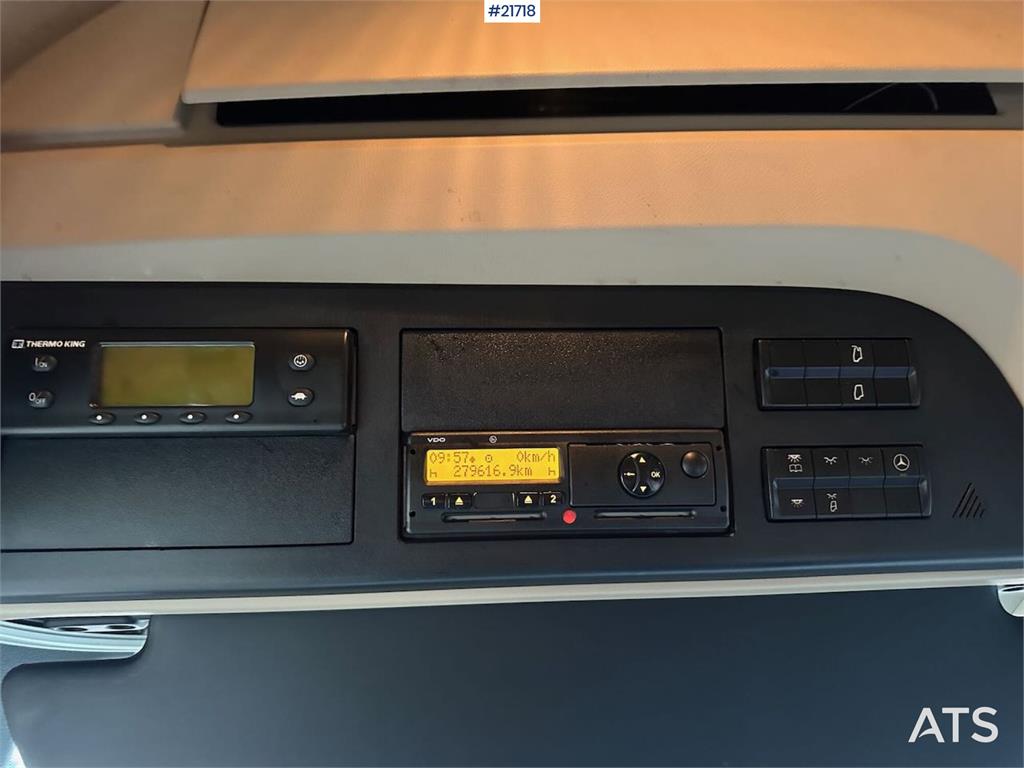 Mercedes-Benz Actros 1835 box truck w/ Full side opening, genera