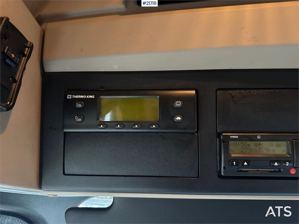 Mercedes-Benz Actros 1835 box truck w/ Full side opening, genera