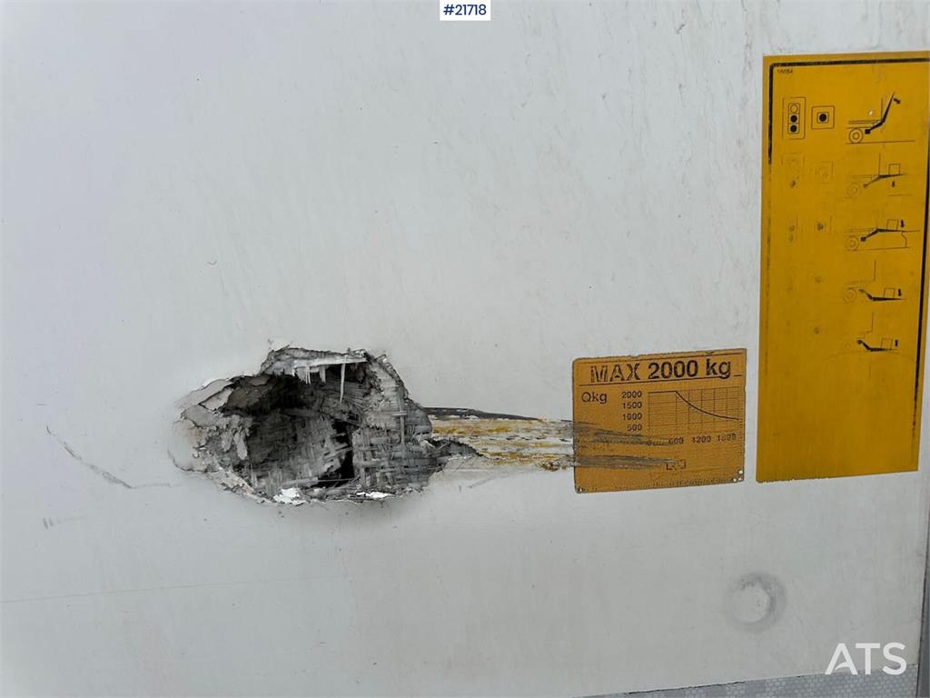 Mercedes-Benz Actros 1835 box truck w/ Full side opening, genera