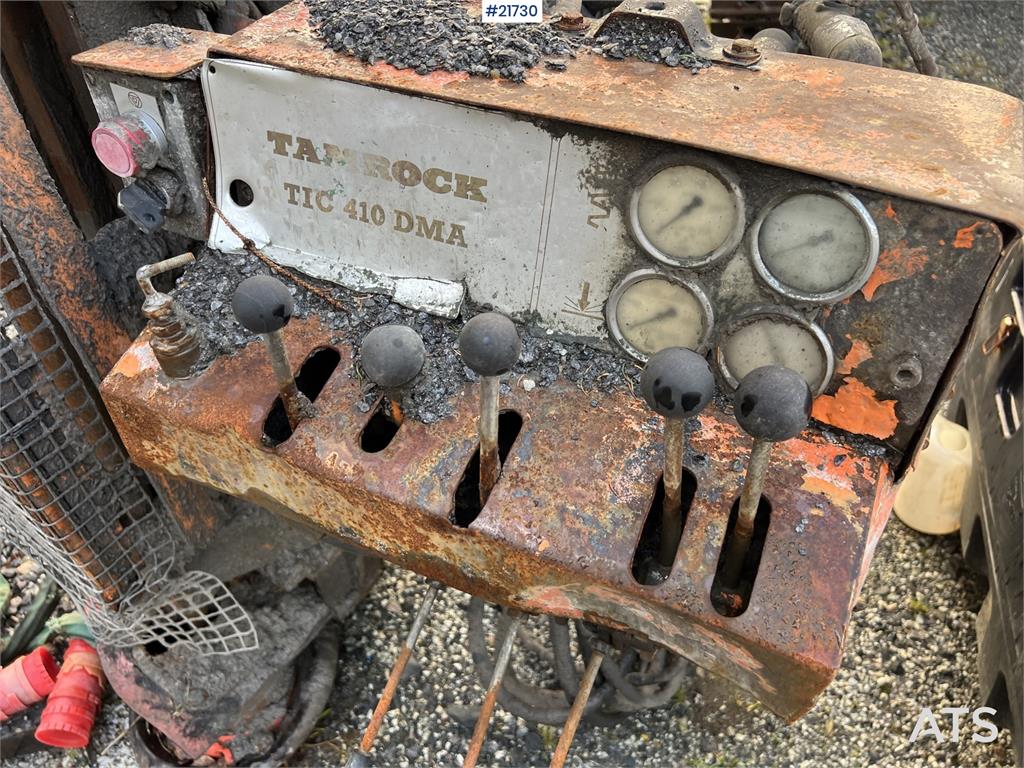 Tamrock DHA400 Drilling rig w/ CPR 438L hammer