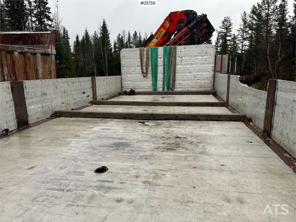 Volvo FL12 with 22 t/m Palfinger Crane, Timber Platform,