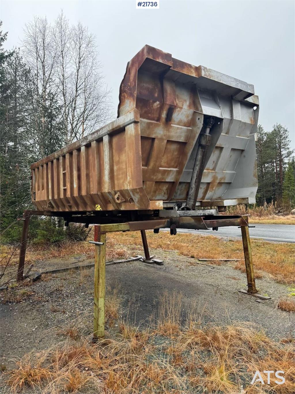 Volvo FL12 with 22 t/m Palfinger Crane, Timber Platform,