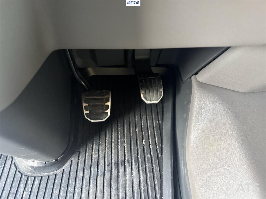 Scania R580 Tridem Hooklift w/ Crane hydraulics. Freshly