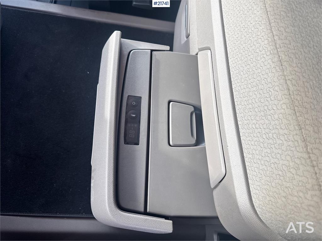 Scania R580 Tridem Hooklift w/ Crane hydraulics. Freshly