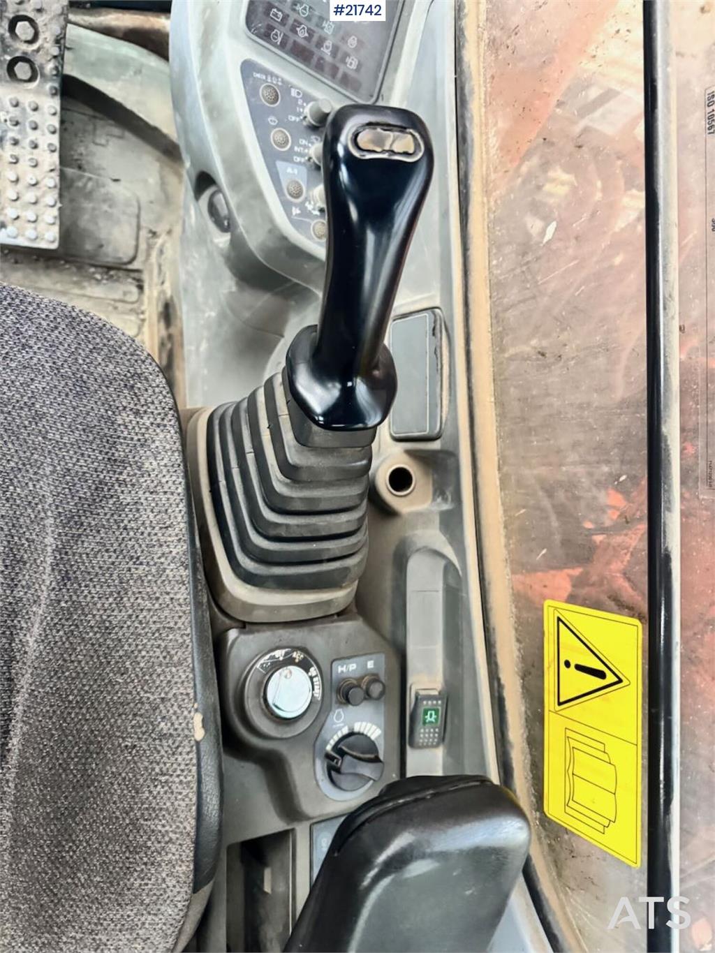 Hitachi EX165 Tracked Excavator with 2 Buckets