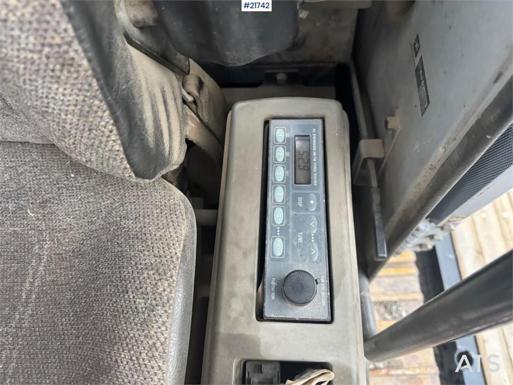 Hitachi EX165 Tracked Excavator with 2 Buckets