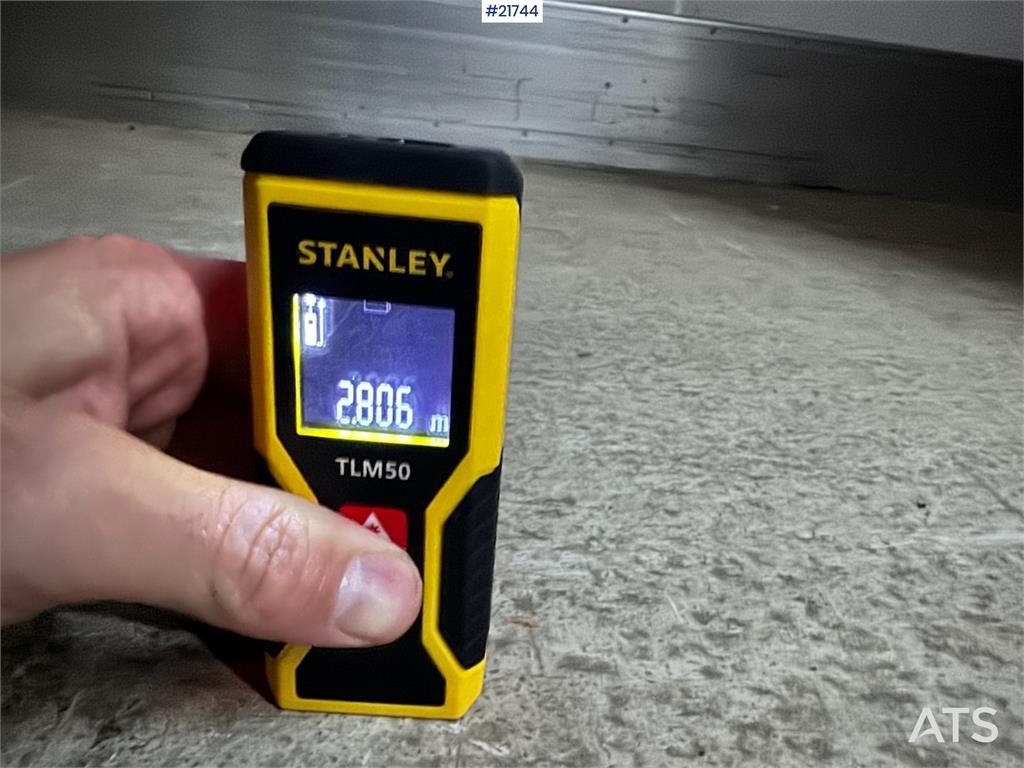 HFR Box trailer w/ Full Side Opening.