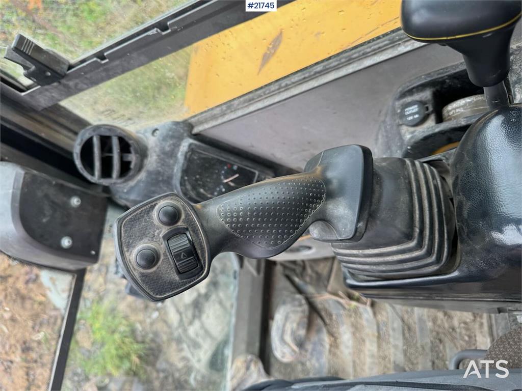 Volvo ECR58D Tracked Excavator with Tilt and Bucket