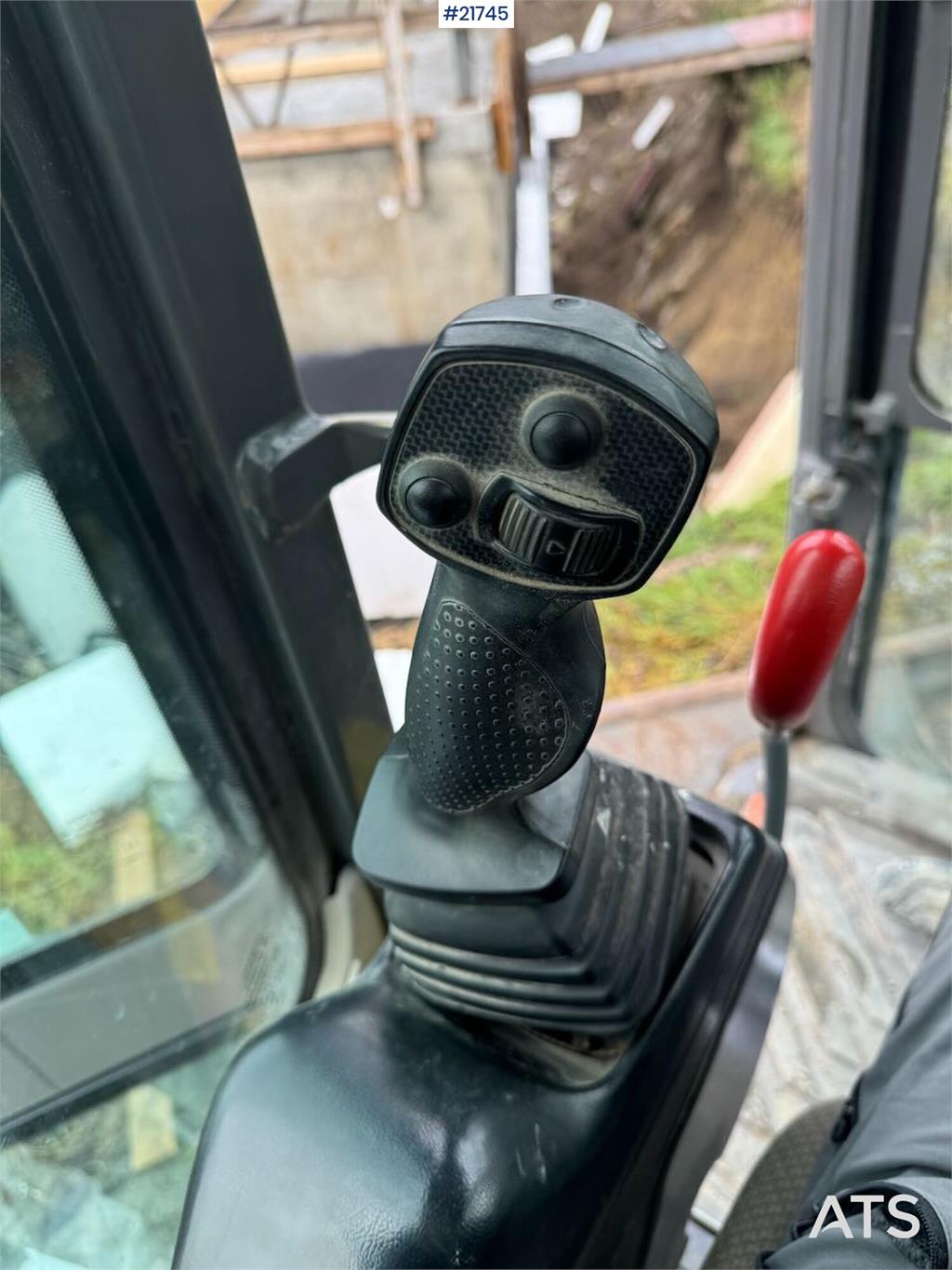 Volvo ECR58D Tracked Excavator with Tilt and Bucket