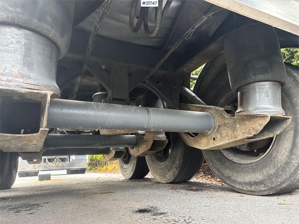 Scania R660 6x4 Asphalt Truck with Carnehl Asphalt Traile