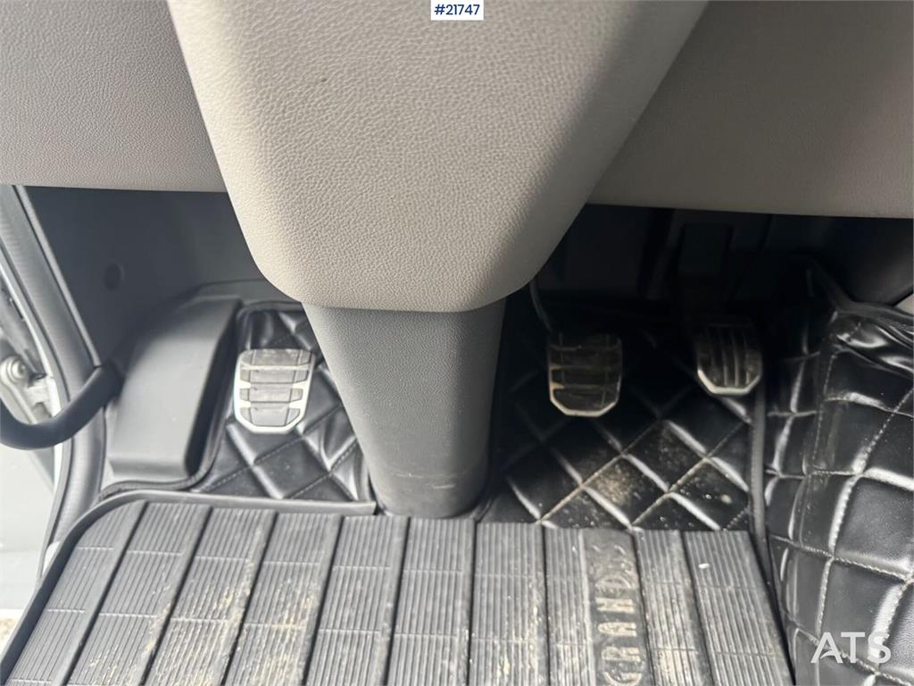 Scania R660 6x4 Asphalt Truck with Carnehl Asphalt Traile