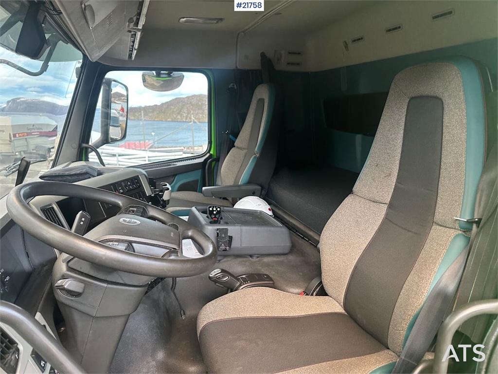 Volvo FM450 box truck 6x2 w/ full side opening, 2 zone u