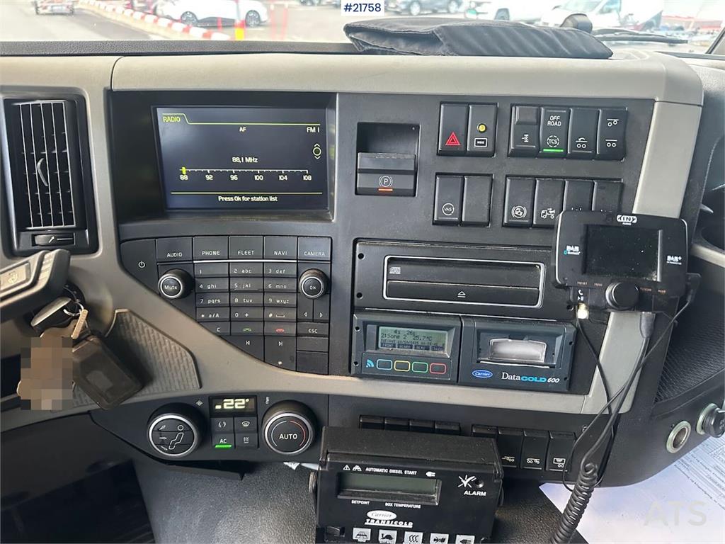 Volvo FM450 box truck 6x2 w/ full side opening, 2 zone u